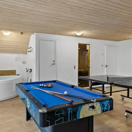 Awesome Home In Ulfborg With Sauna Hébergement de vacances *
